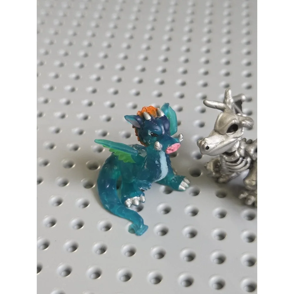 Dragamonz Dragon‎ Figures and Battle Cards 8pc Lot Collectible Toy
